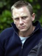 Daniel Craig