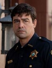 Kyle Chandler