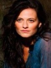 Lara Pulver