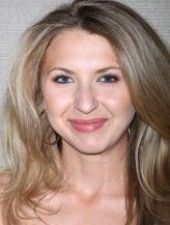 Nina Arianda