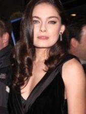 Alexa Davalos