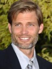 Casper Van Dien