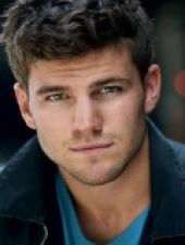 Austin Stowell