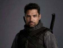 Manu Bennett